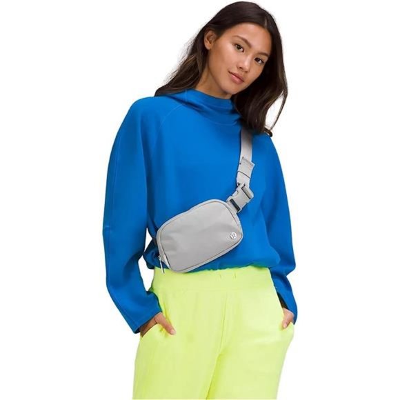 Lululemon Everywhere Belt Bag‎ 1L (Silver Drop) Adjustable One Size Athletica - Picture 5 of 6